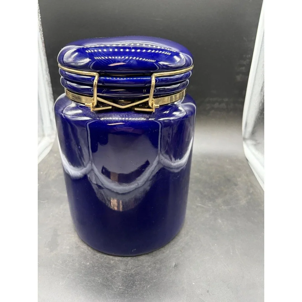 The Unbranded Brand cobalt blue
